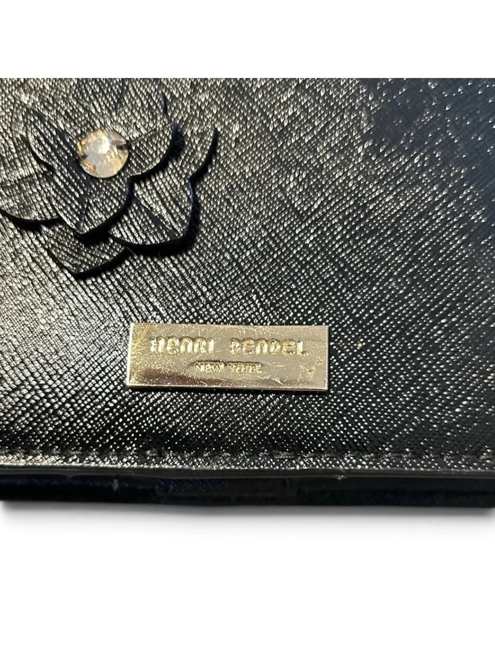 Henri Bendel RARE Black Saffiano Leather Floral Appliqué Phone Wallet NWOT